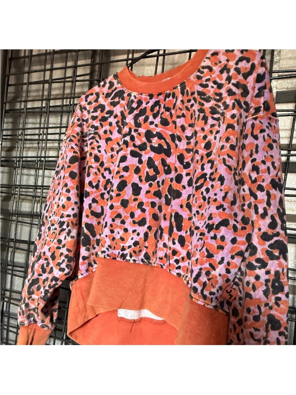 joy lab sweater pink black cheetah large l crew neck animal Sweatshirt .